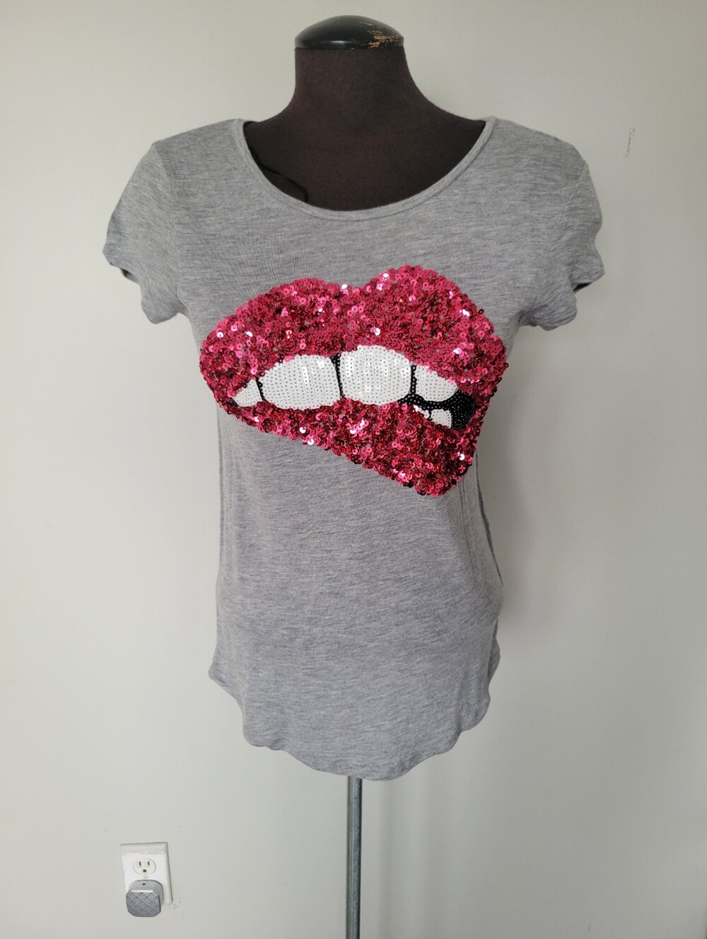 H&M Sequined Tshirt Size S